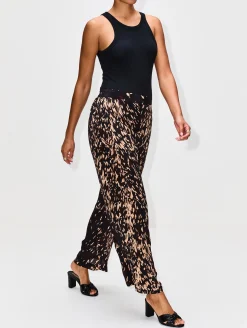 Callao Emilia Pant