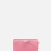 Carrington Clutch
