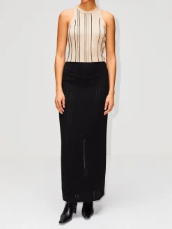 Curved Rib Tank