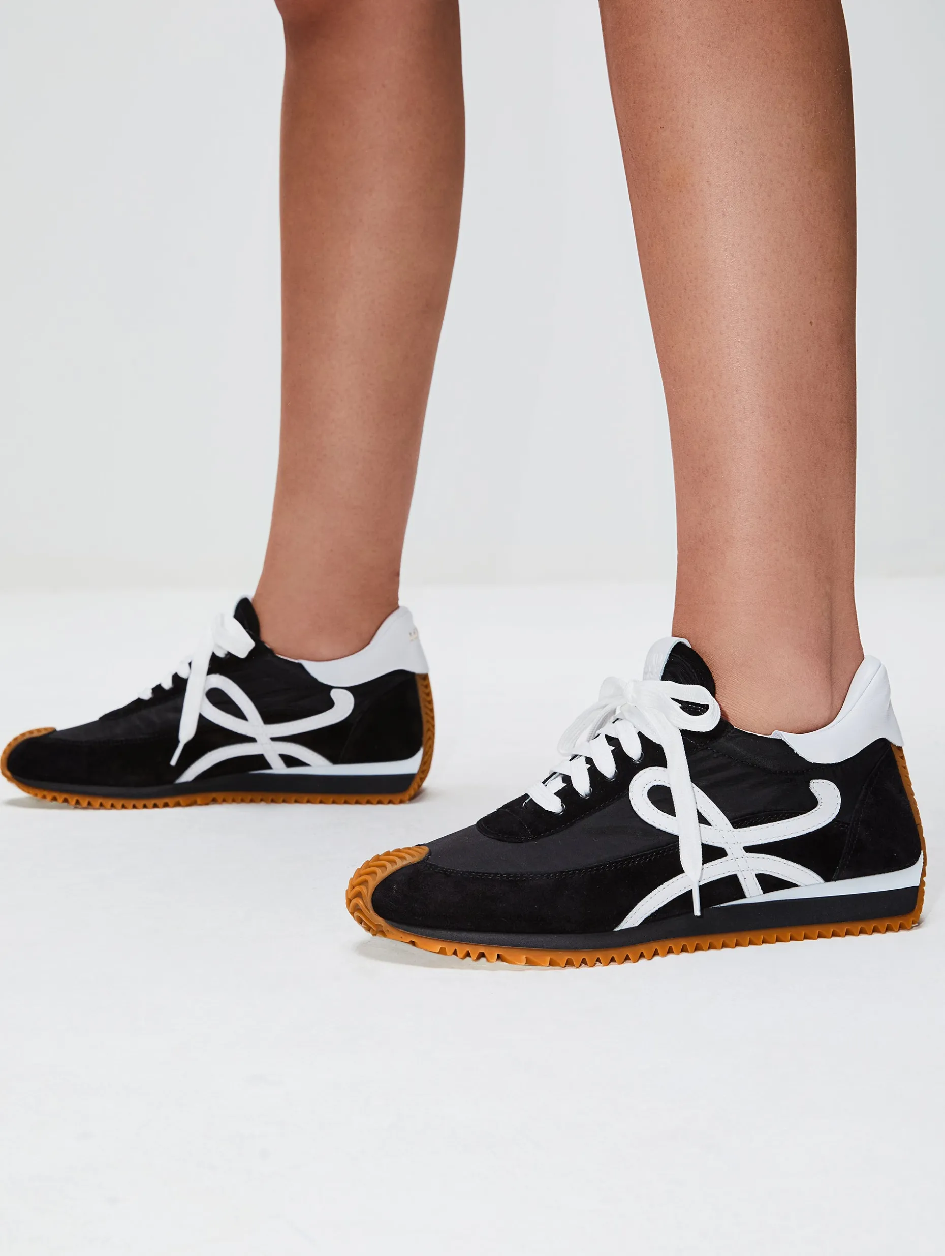 Flow Runner Sneaker