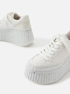 Nama Platform Sneaker