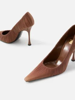 New Tights Draped Pump