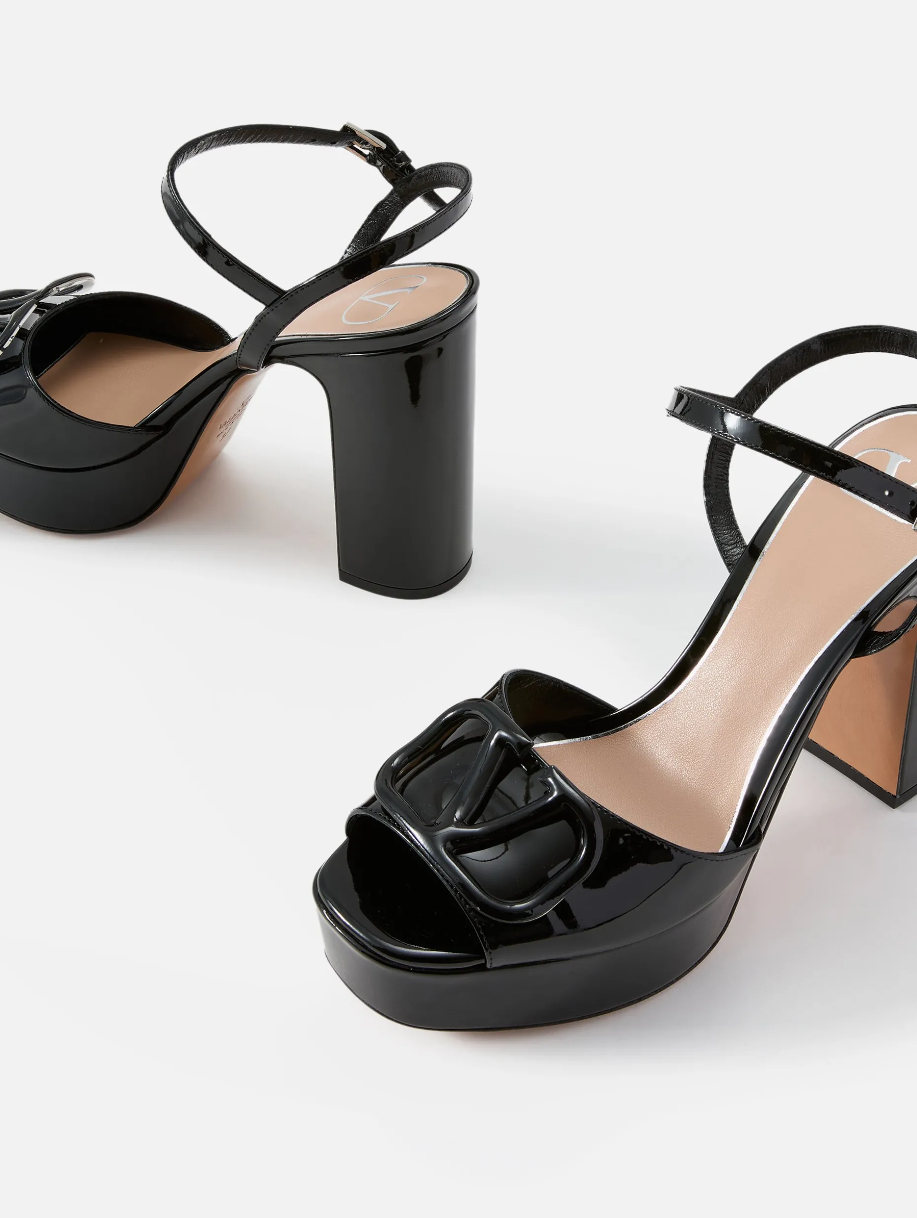 V Logo Signature Sandal