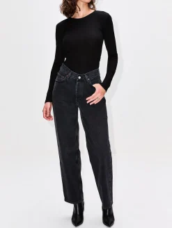 V-Waist Baggy Jean