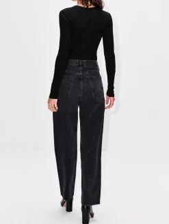 V-Waist Baggy Jean
